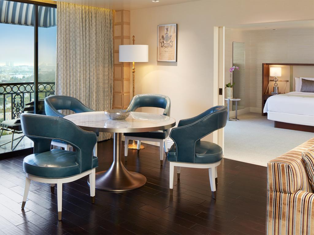 The London West Hollywood At Beverly Hills Екстериор снимка A suite at the JW Marriott Desert Springs Resort and Spa