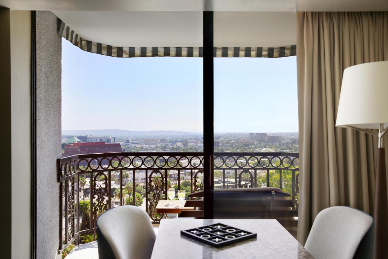 The London West Hollywood At Beverly Hills Екстериор снимка View from a suite