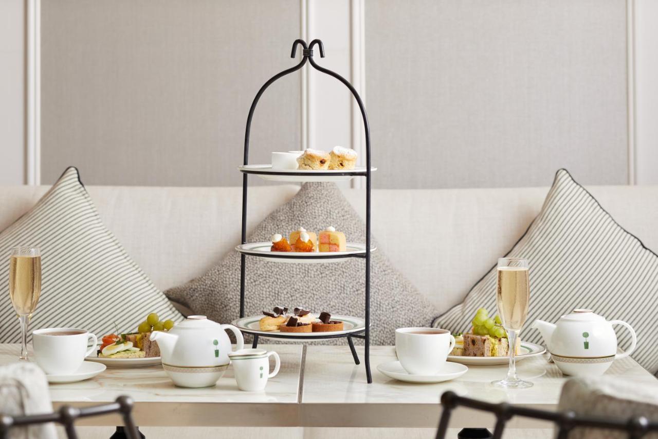 The London West Hollywood At Beverly Hills Екстериор снимка A three-tiered cake stand